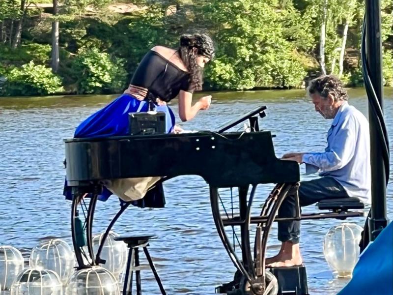 Les pianos concert sur le lac du Moulinet